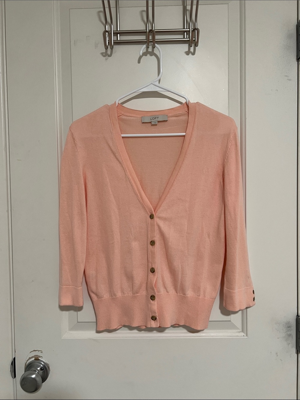 Ann Taylor LOFT Pastel Lightweight cardigan sweater - Picture 4 of 11